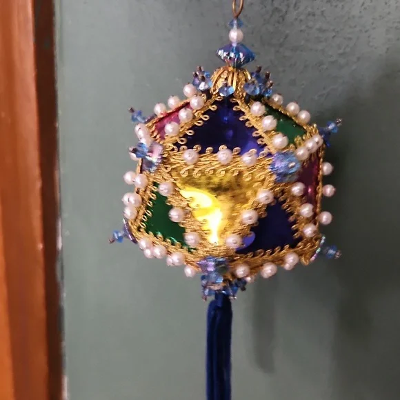 Handmade Colorful Beaded Ornaments - Picture 4 of 7